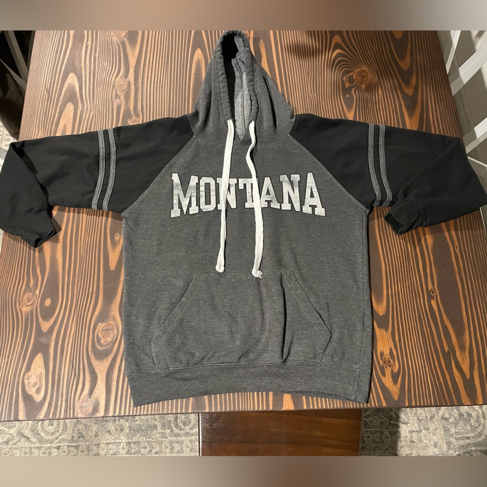 Montana Sweatshirt Hoodie, Women’s Size Medium
